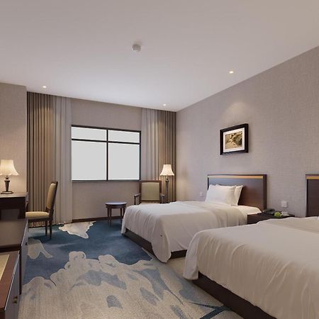 Beijing Palace Soluxe Hotel Astana Bagian luar foto