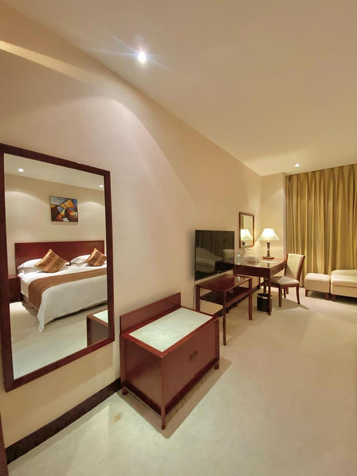 Beijing Palace Soluxe Hotel Astana Bagian luar foto Deluxe Room